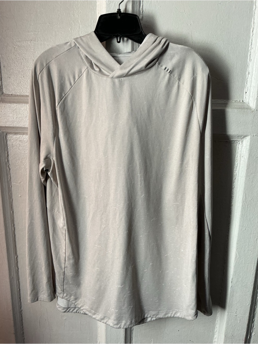 Lululemon Men's Lightweight Hooded Long-Sleeve Shirt - Light Gray